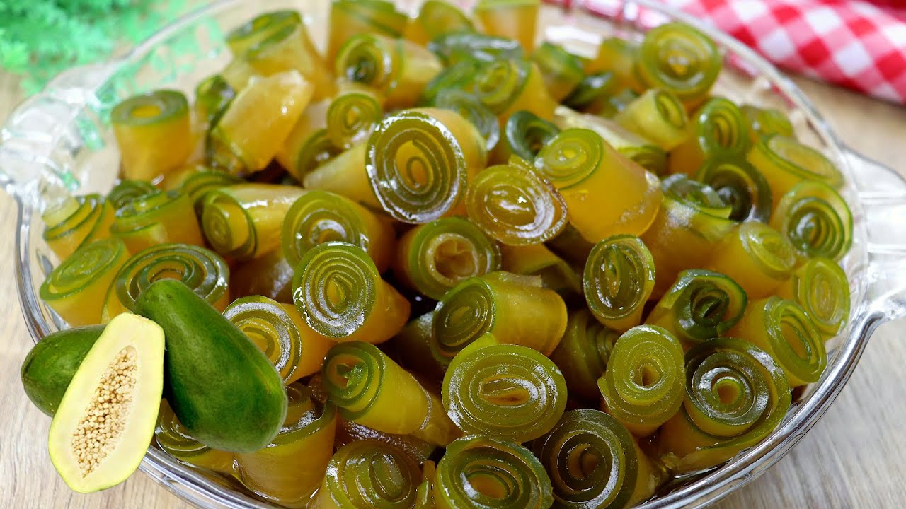 DOCE DE MAMÃO ENROLADINHO