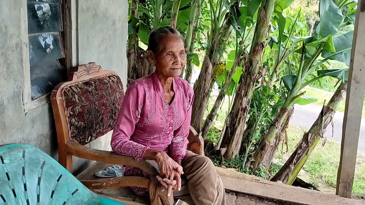 SUASANA KAMPUNG PEDESAAN KAMPUNG JAWA DESA