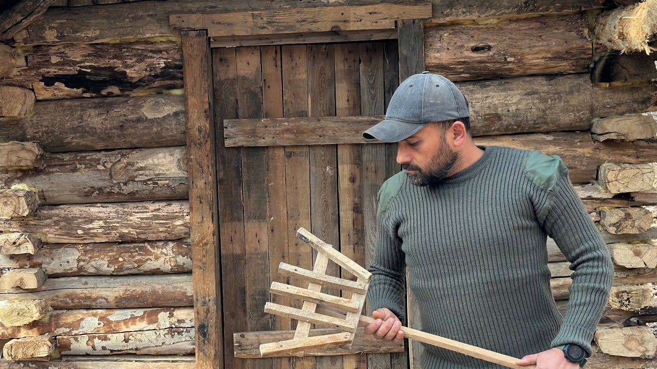 3 Days Living Secretly in a Hut Far from Civilization