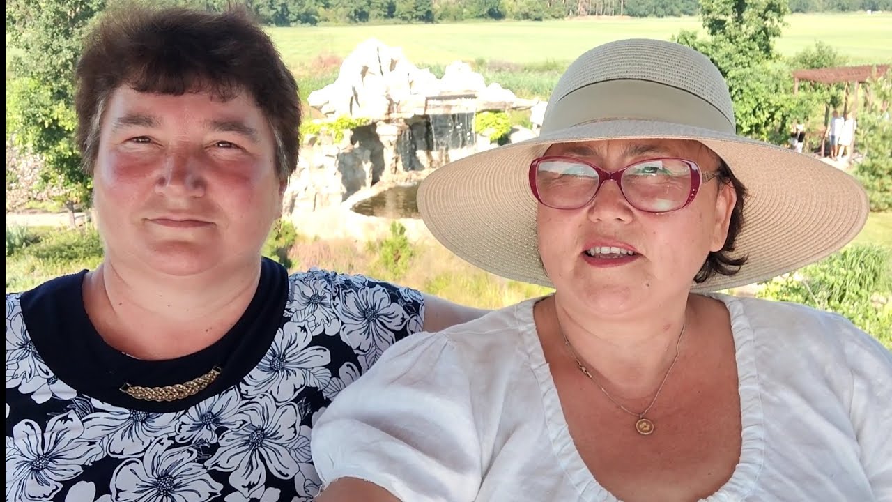 С Таней и Васей едем на отдых.