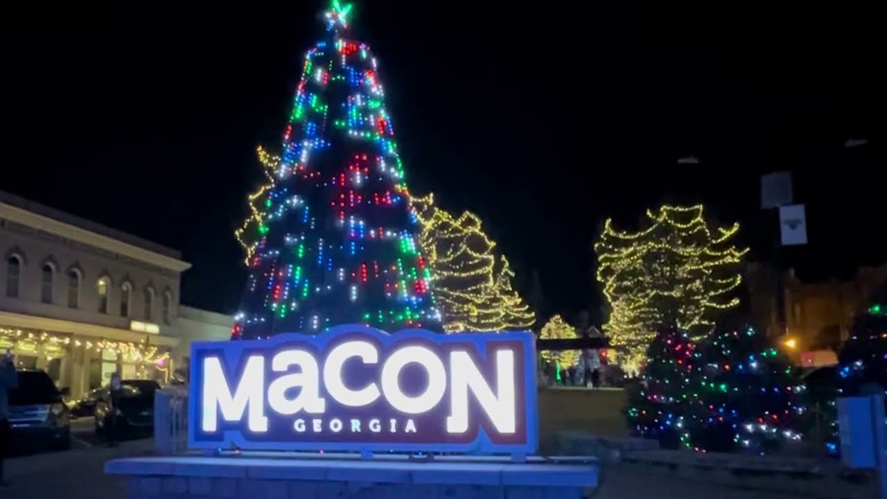 SPECTACULAR LIGHT DISPLAY/Macon Georgia 