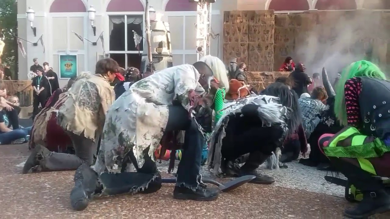 FREAKS  UNLEASHED SIX FLAGS ST LOUIS 2017