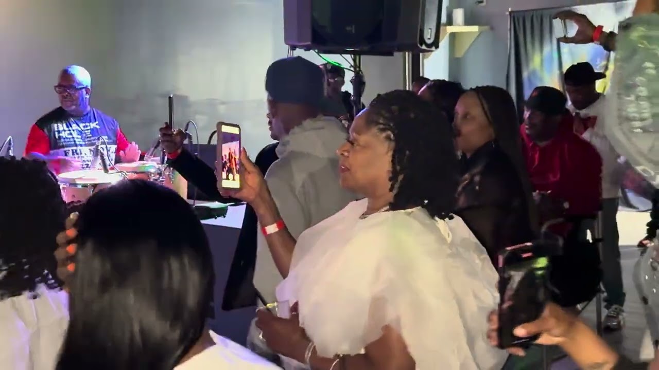 Push Play @ The Newly Remodeled Chateau ft D.Floyd Pam Ward,Mickey, Ned , and other gifted musicians