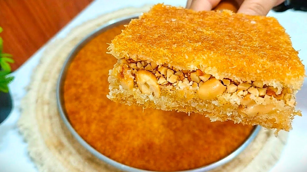 سر الكنافه المحشيه اللى بيخبيه الحلوانيه❗معلقتين من المكون ده هيقلب الكنافه لبسبوسه