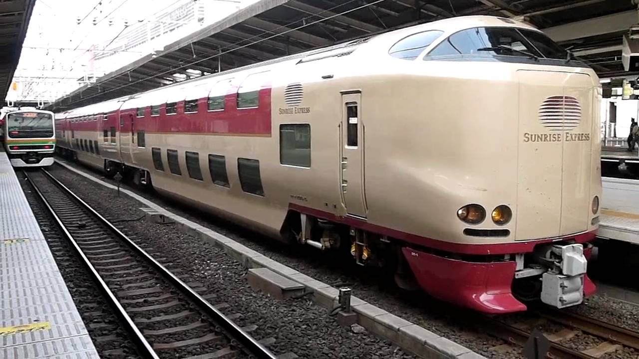 JR西日本・東海285系電車 夜行寝台特急サンライズエクスプレス@横浜駅