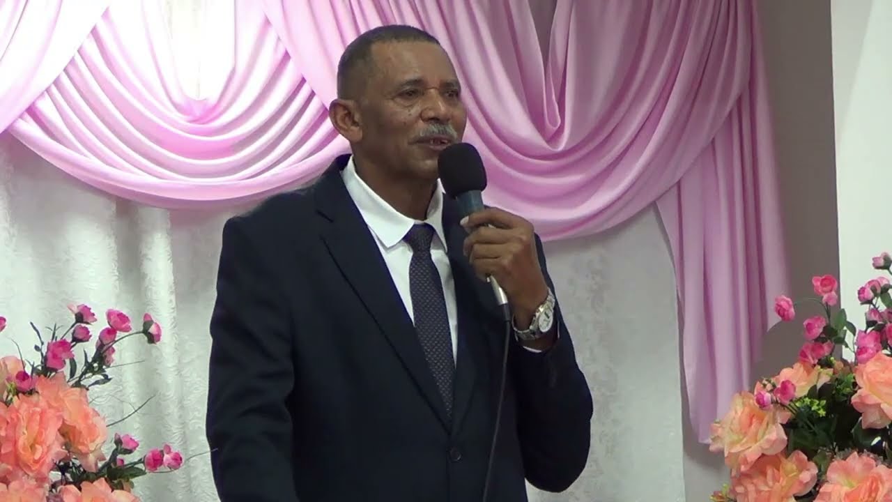 Pastor Oficiante Aristóteles  -  Igreja Apostólica