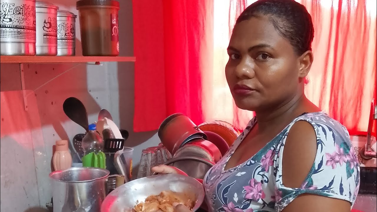 Eu já estou aqui cuidando e preparando o almoço 😃