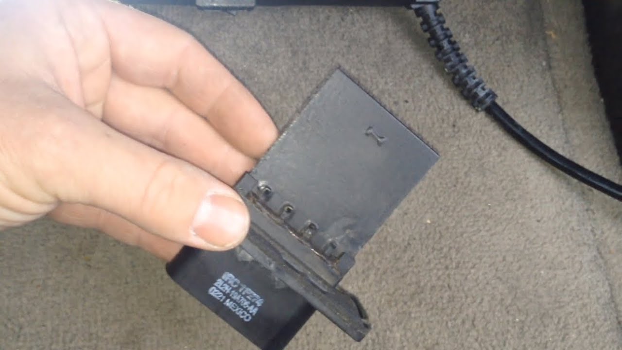 2002-2005 Ford Explorer Blower Motor Only Works On High