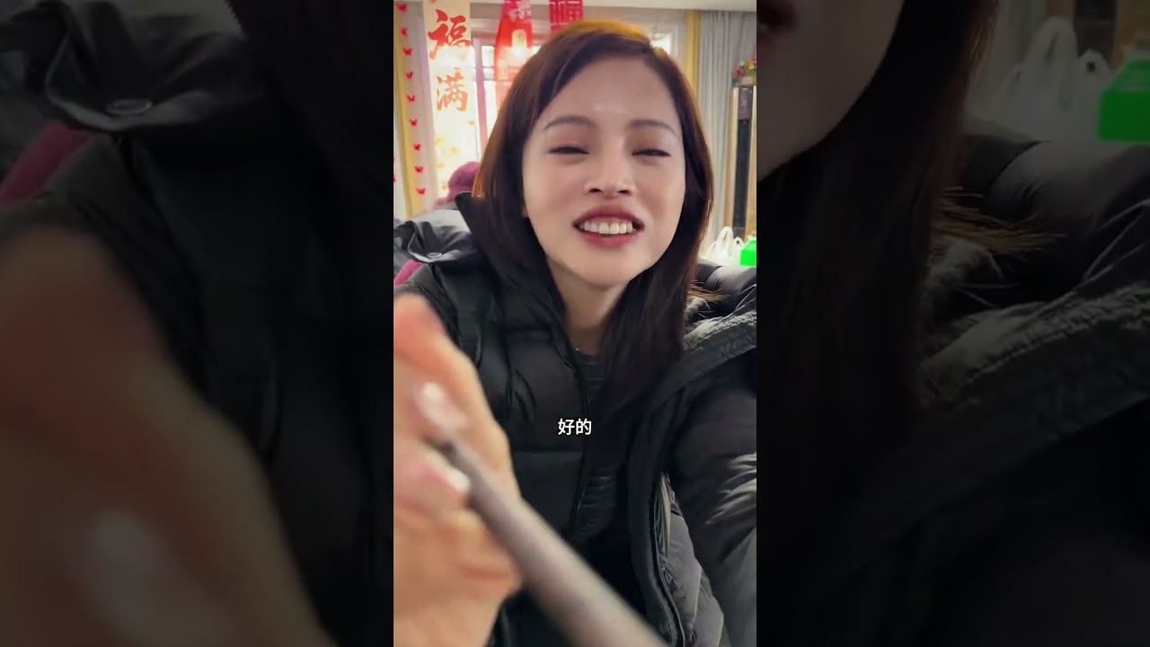 朋友今天乔迁新居，恭喜我的朋友小程和牛肉面新居落成，乔迁大喜，财源滚滚，兴旺发达，衣食无忧  长长久久  年年有余  ，千宅吉祥日，安居大有年，祥光临福地，喜气满新居～最近的席好多