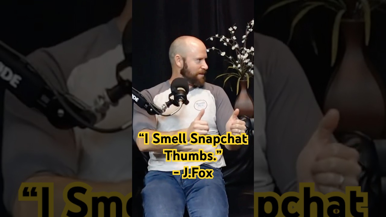 Hollywood Stories:Jamie Fox & Snapchat Thumbs 