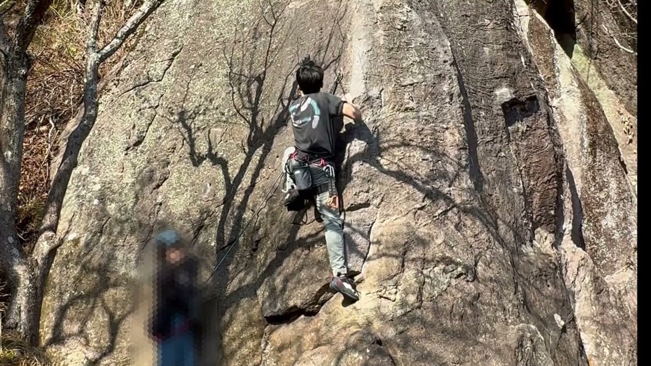 湯河原幕岩 アボリジニ 5.10a
