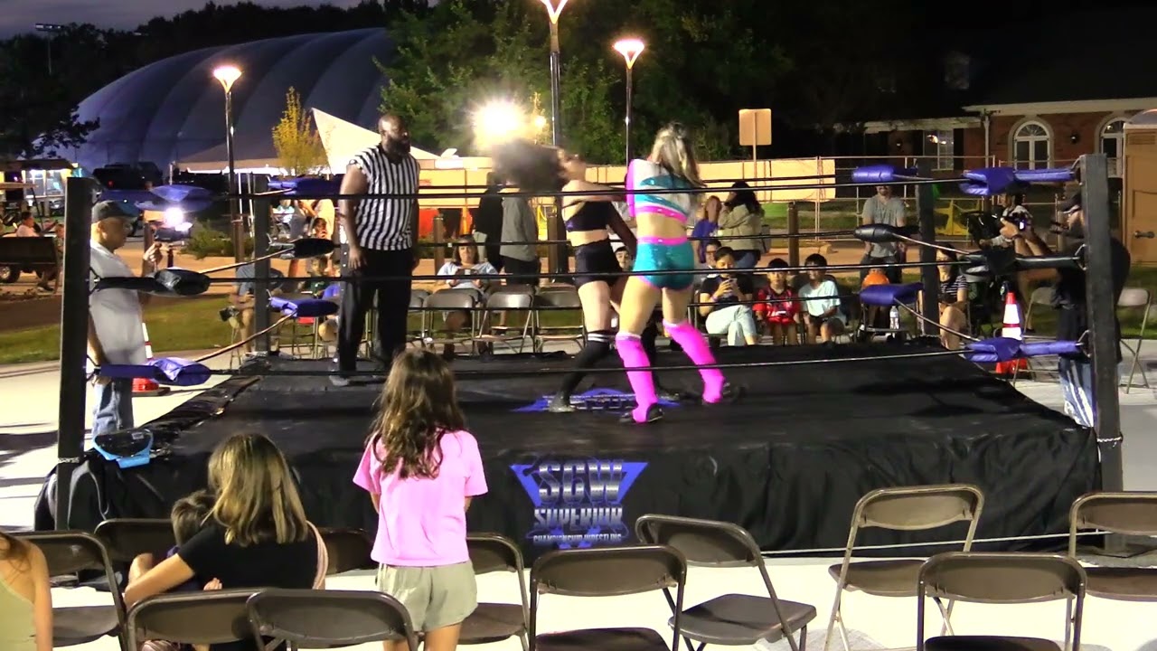 Leela Hall Vs Rivki Morris