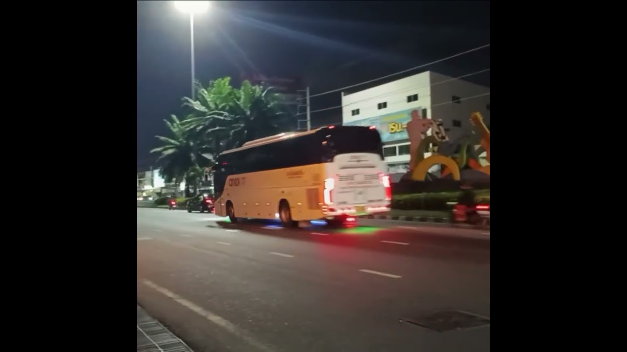 Pattaya 🇹🇭 ชมวิวบรรยากาศยามเย็น ห้องเช่าร้อยห้องถนนสุขุมวิทพัทยา 