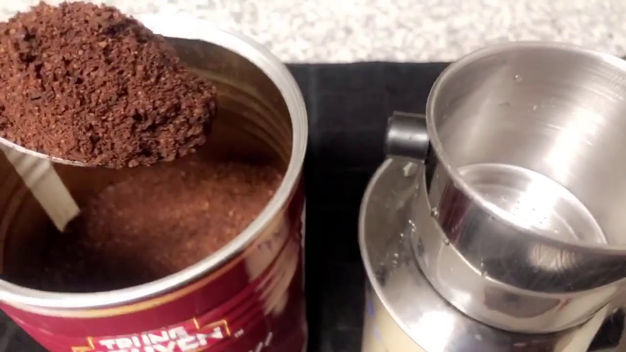 HOW TO MAKE SAIGONESE COFFEE