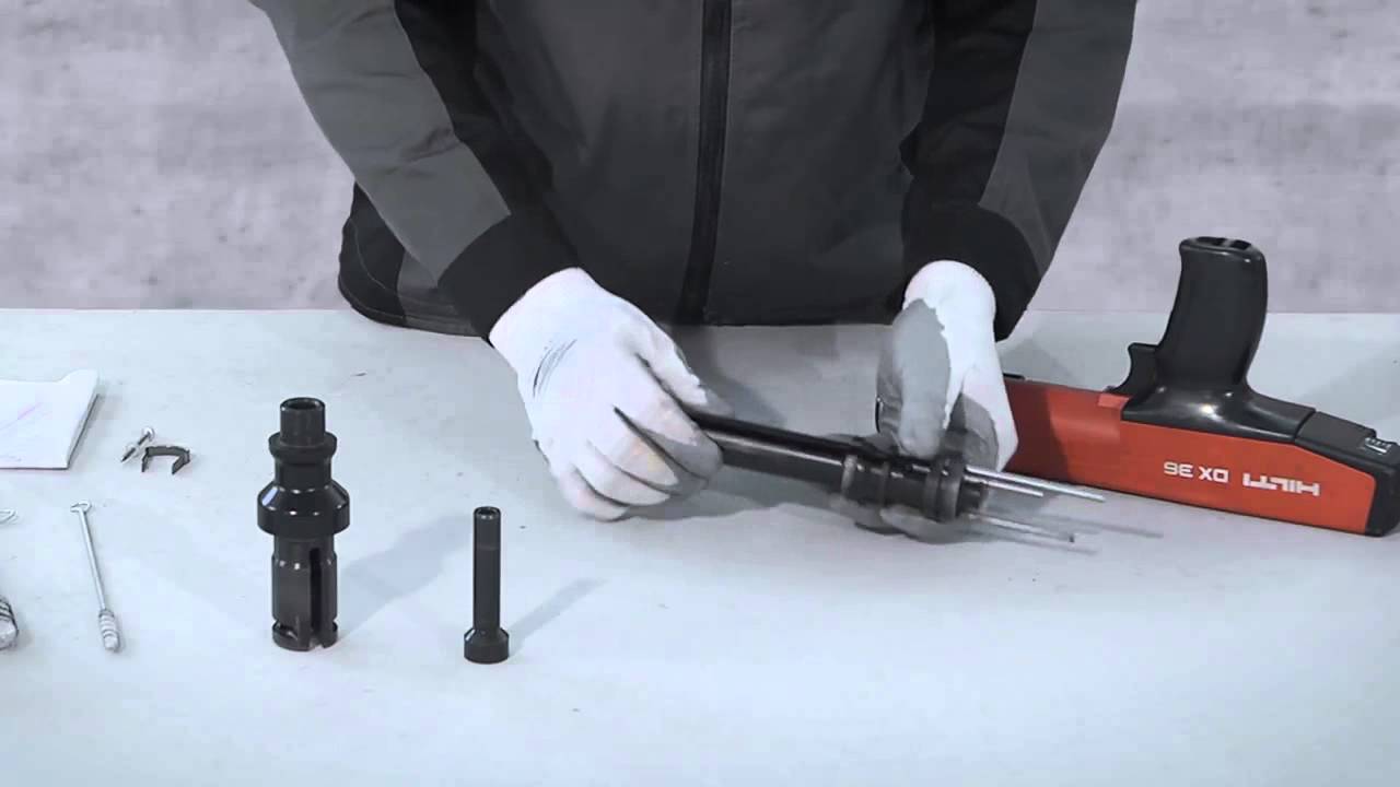 Hilti - How to replace the piston on your Hilti DX 460 (English)