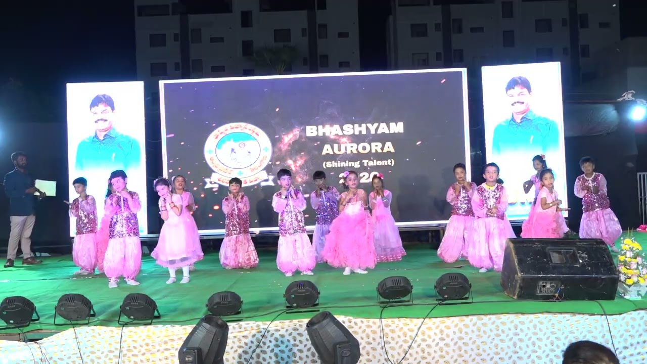 Hindi mashup song performance