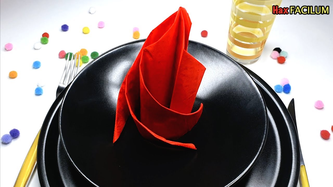 Comment plier une serviette en spirale pour décorer sa table pendant les fêtes