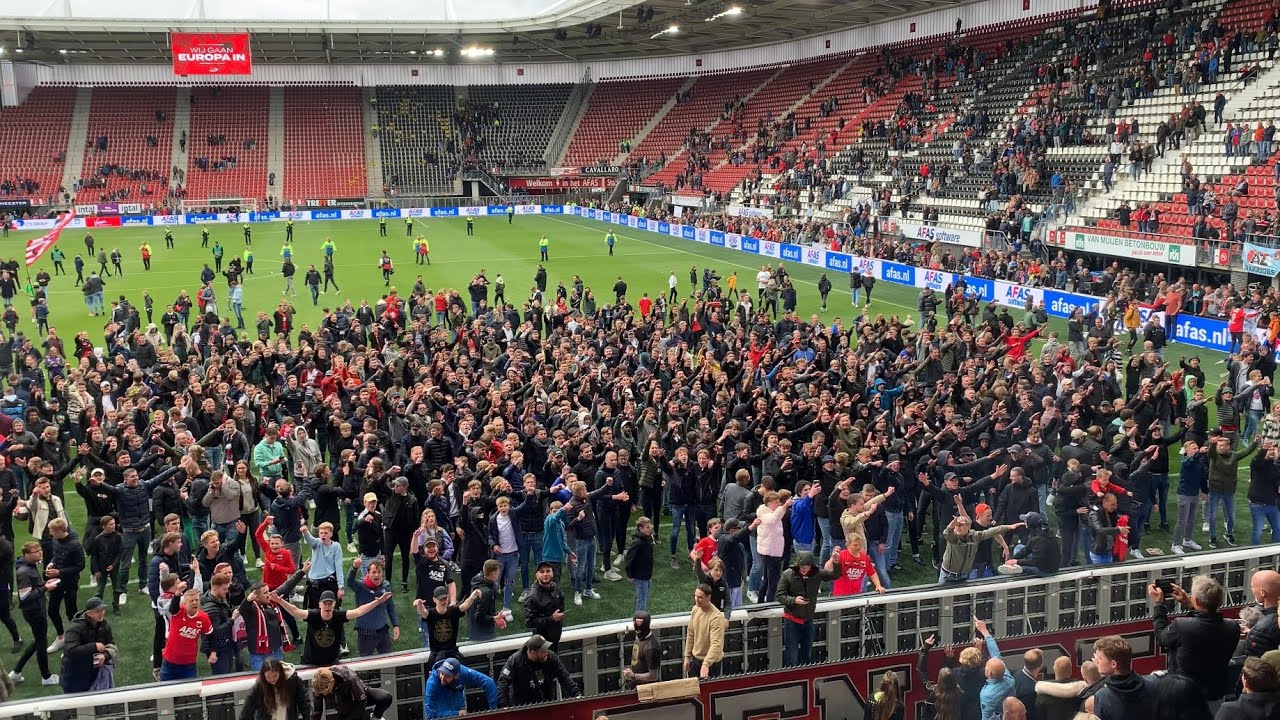 PITCH INVASION 🤑🤑| AZ 6-1 Vitesse