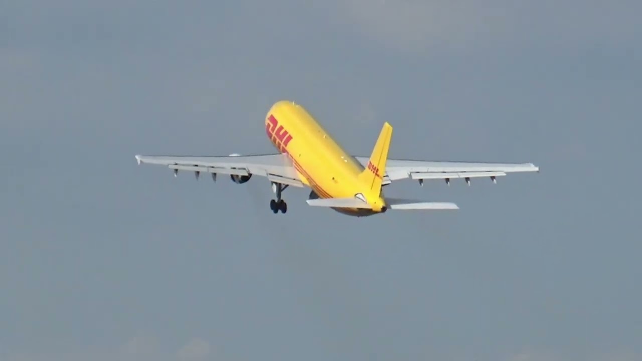 Vliegtuigen spotten Schiphol deel 2  777 300