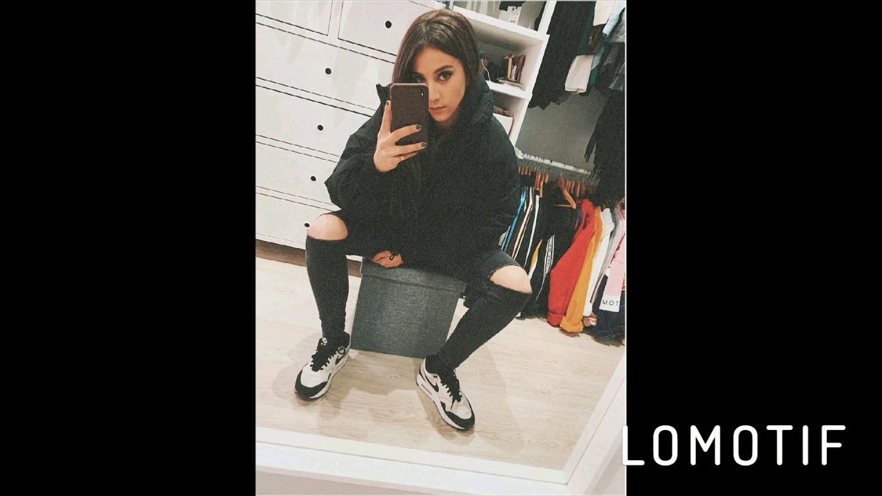 Claudia Salas lomotif