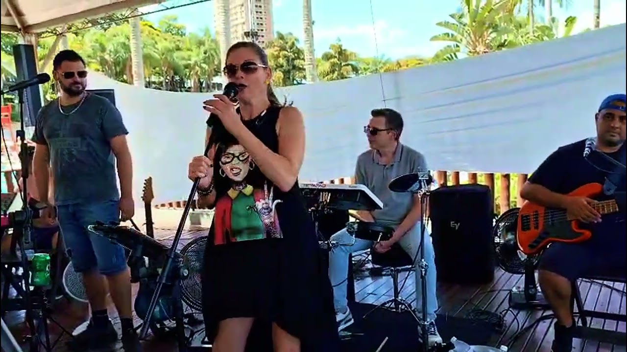NA ÍNTEGRA! 🎙️ A voz que viralizou: Janis Brasileira canta 