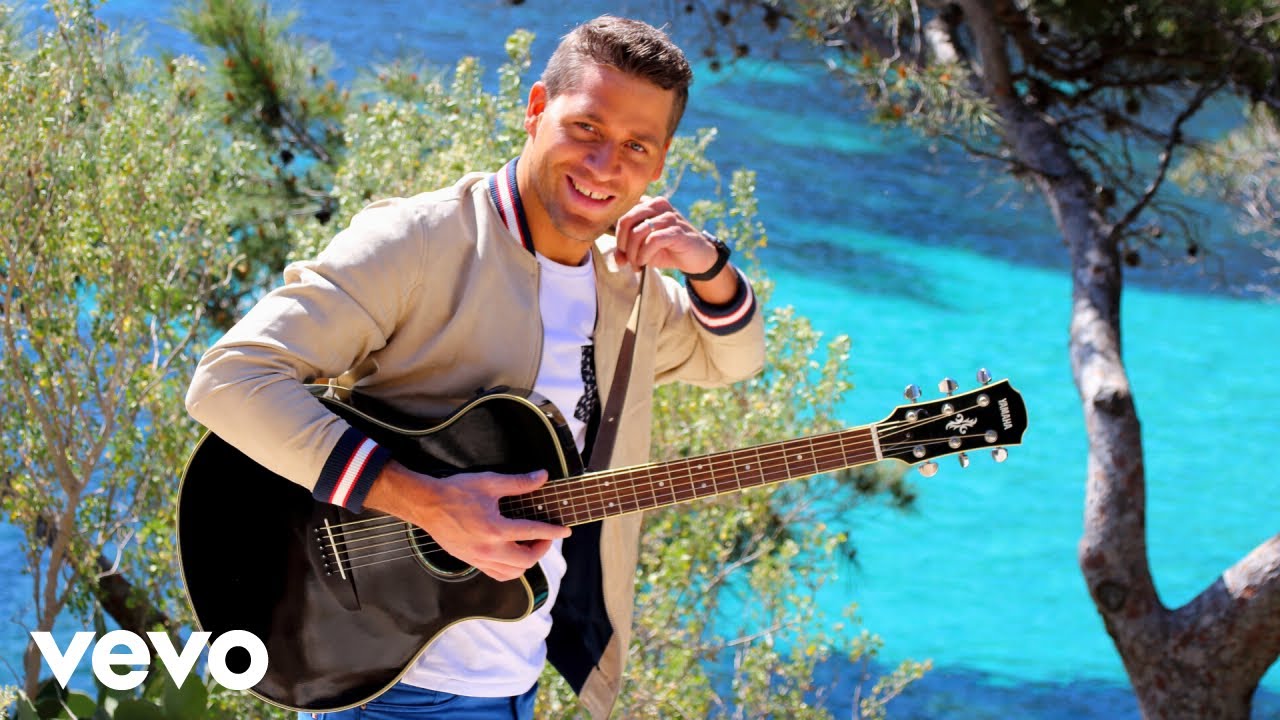 Tom Mathis - C'est l'Amour (clip officiel)
