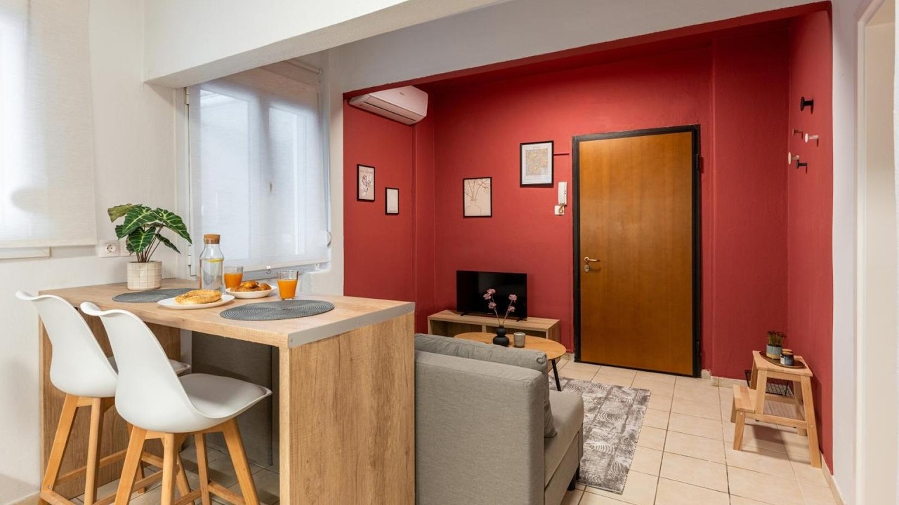 NEST- Cozy & Accessible Stay | Thessaloniki, Greece | Hotel Review 🏨