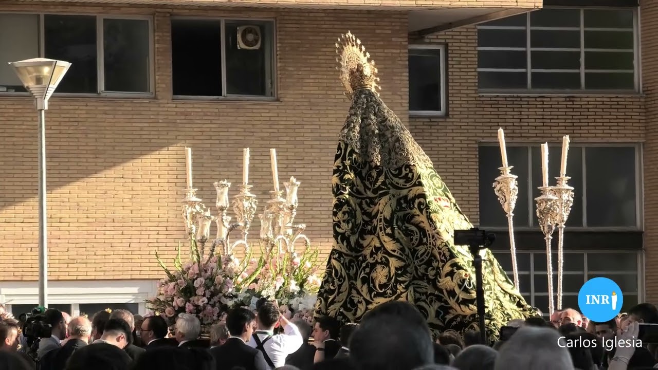 Virgen de la Esperanza de Triana en el hospital Virgen del Rocío. Misión 2025