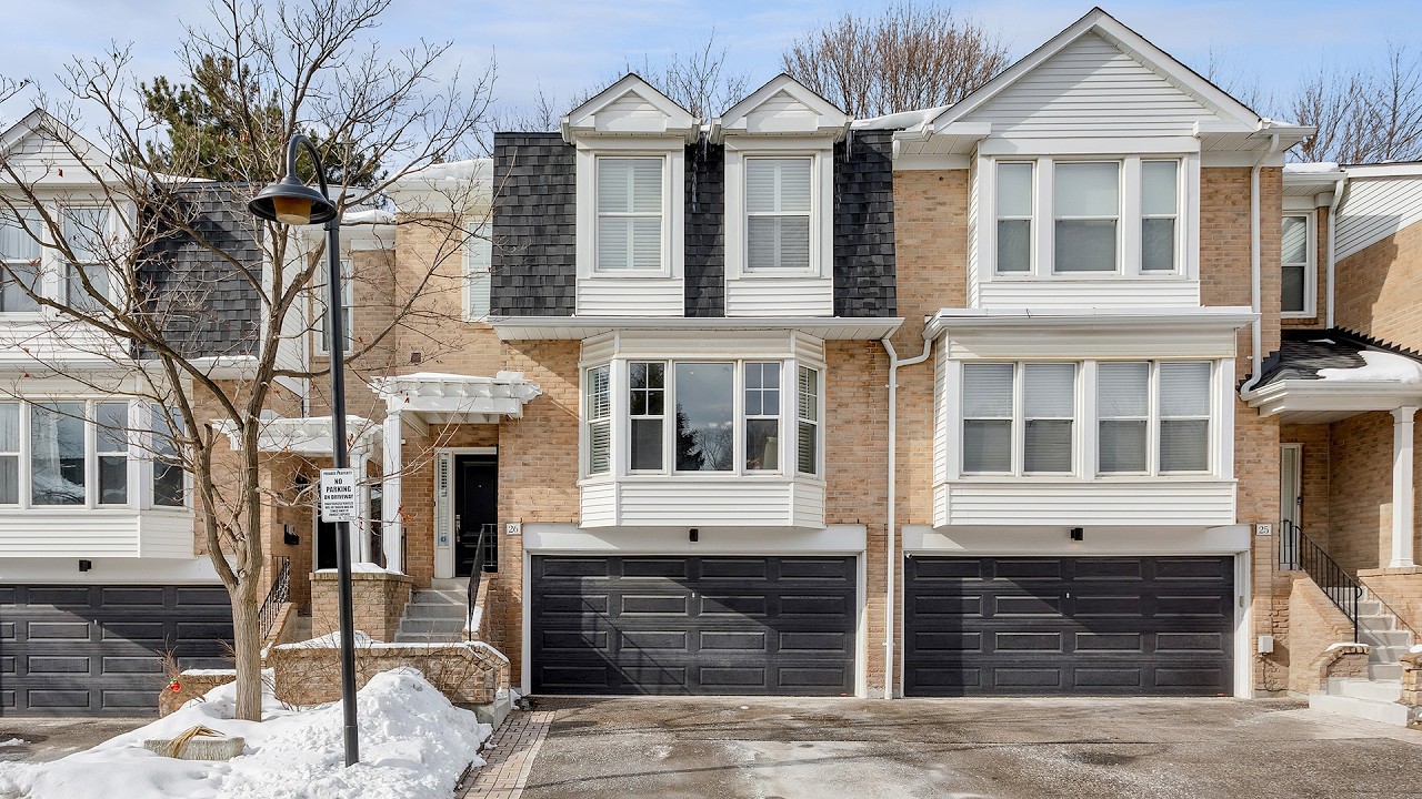 26 Tamarack Circle, Toronto