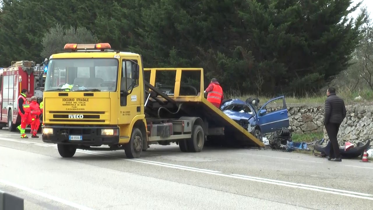 Gioia del Colle (BA). Scontro frontale sulla Statale 100: 4 morti