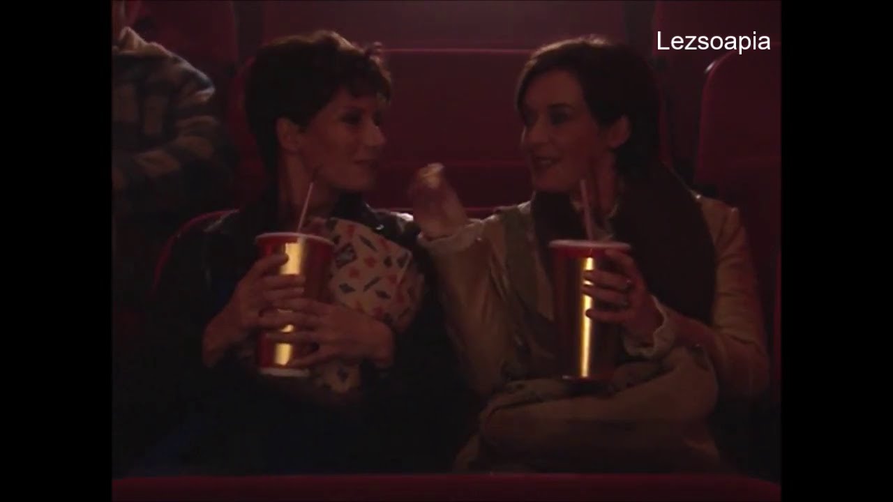 028 Nina & Erika