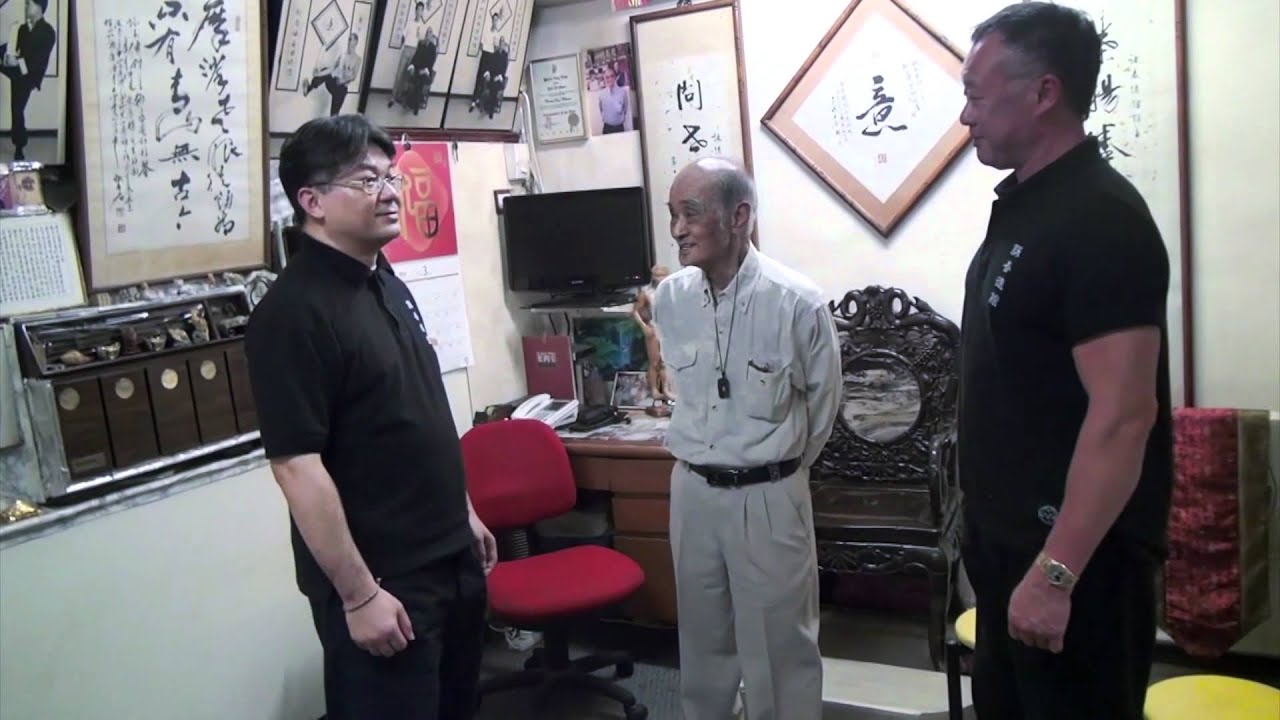 Ip Man Wing Chun - Integrating Knife Techniques into Hand Combat