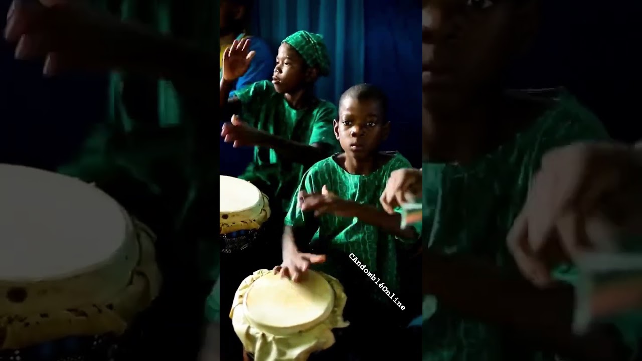 Meninos quebrando tudo🪘#ax&eacute; #orixas #candombl&eacute;  #oxossi #angola  #ogan #orixas #candombleketu