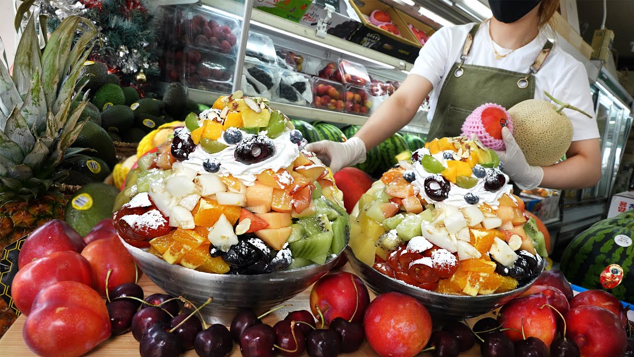 진짜로 다 걸고 여기가 전국 1등! 15000원짜리 빙수 재료값이 16000원? 특A급 과일만 쓰는 미친 과일폭탄 빙수┃fruit shaved ice/KoreanStreetFood