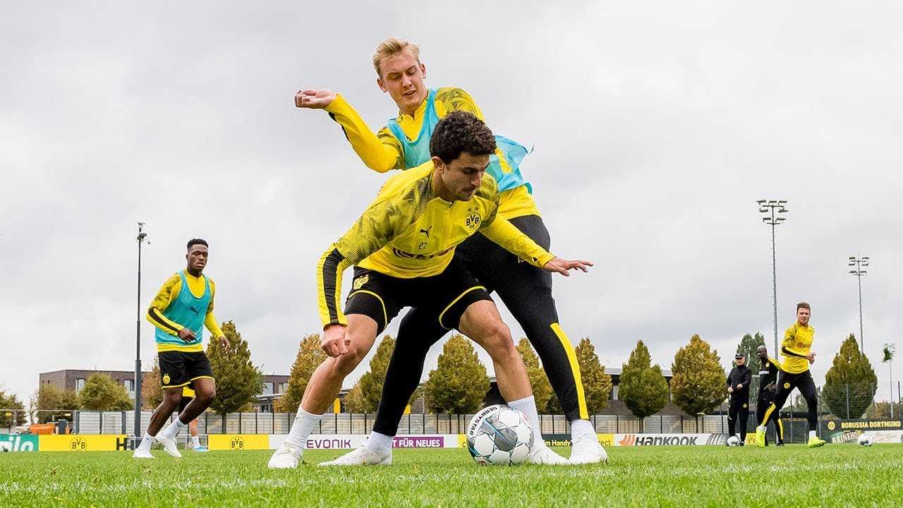 Pass, Rondo and Goalie Drills | Inside BVB Training