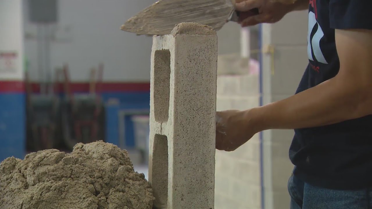 Chicago job corps program teams up with CVS to help low income students find high paying jobs