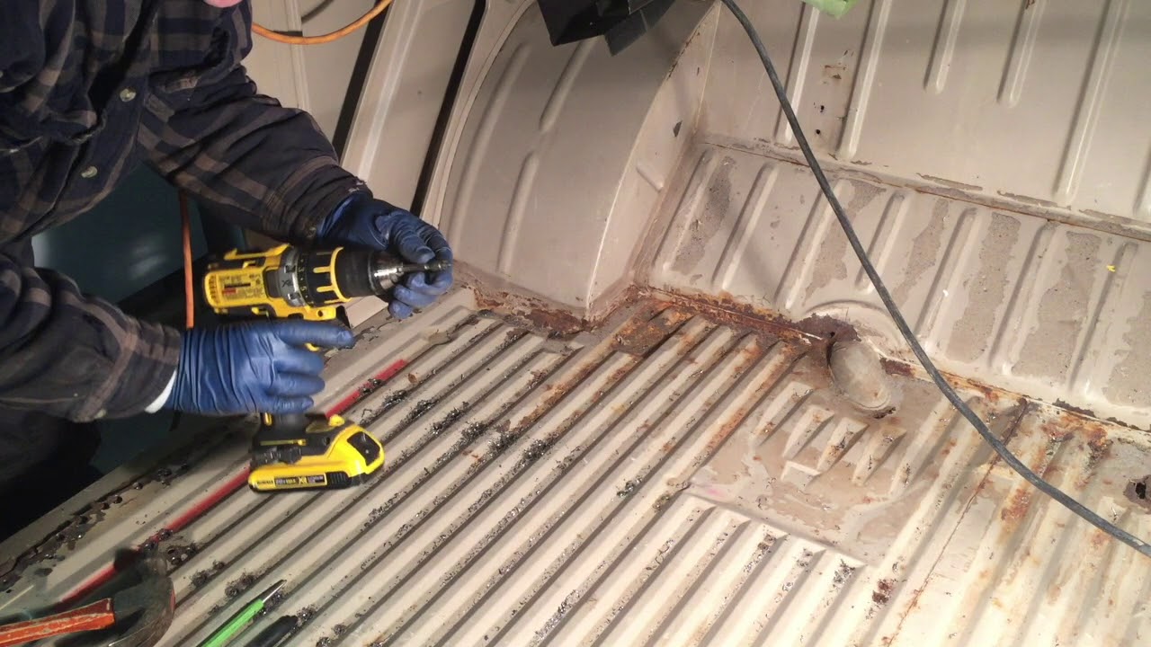 VW Bus floor Removal