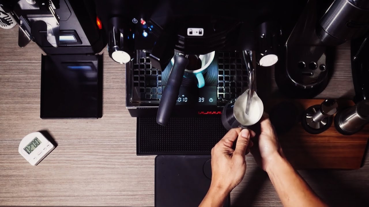Everyday Coffee | 6:00AM 19.01.21| 3min.| La Marzocco Linea Mini | Coffee Latte | Long Take | 4K