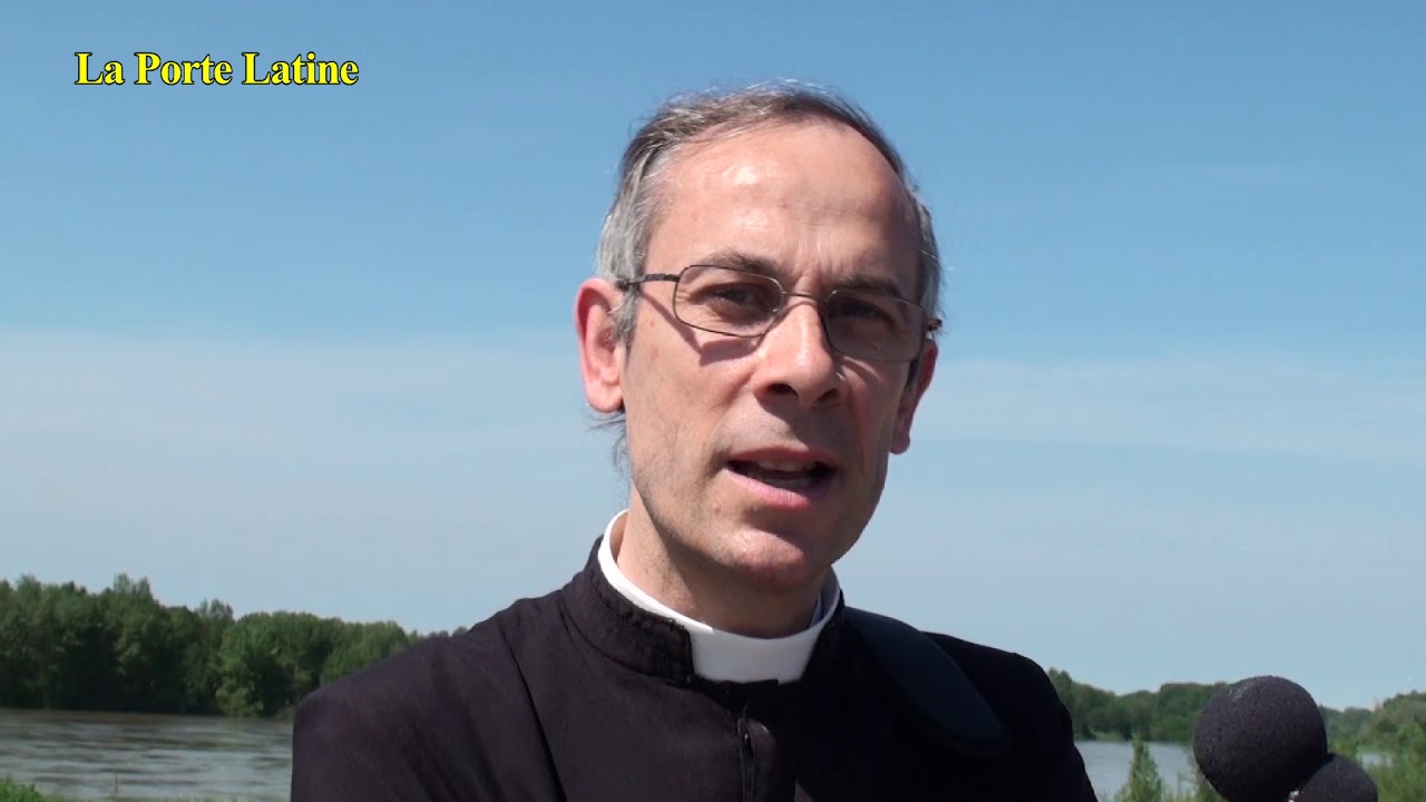 Les séminaristes de Flavigny en pèlerinage.
