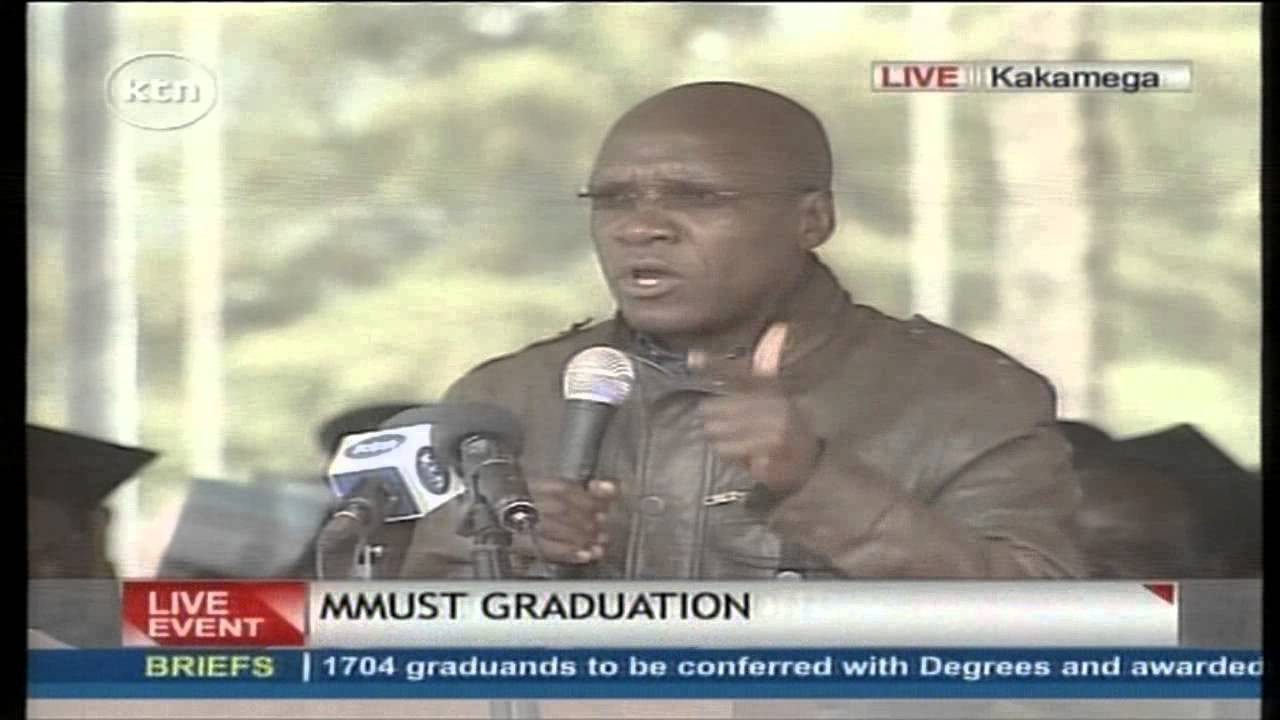 Senator Bonnie Khalwale gives President Uhuru Kenyatta another round of lecture over Referendum