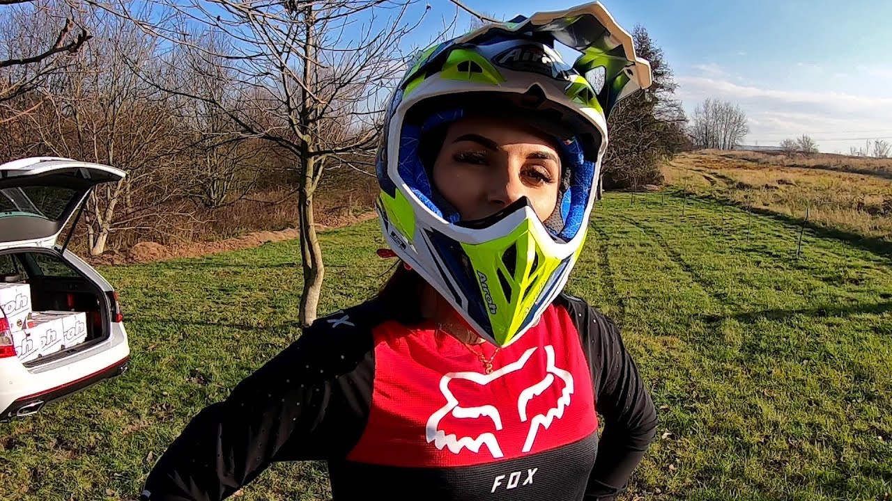 Nowe Kaski AIROH AVIATOR 2-3 AMS2