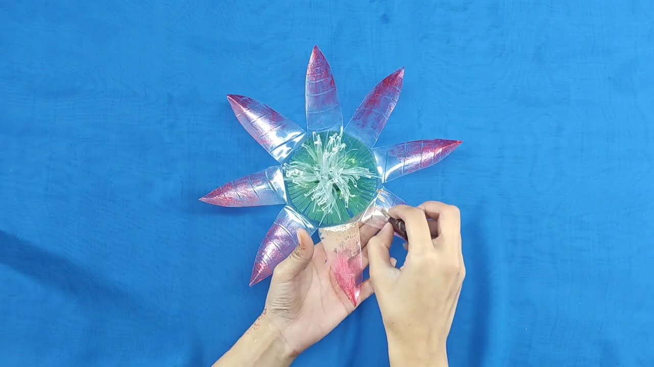​How to Make Beautiful Flower from Plastic Bottle 🌸 | Best Out of Waste ♻️