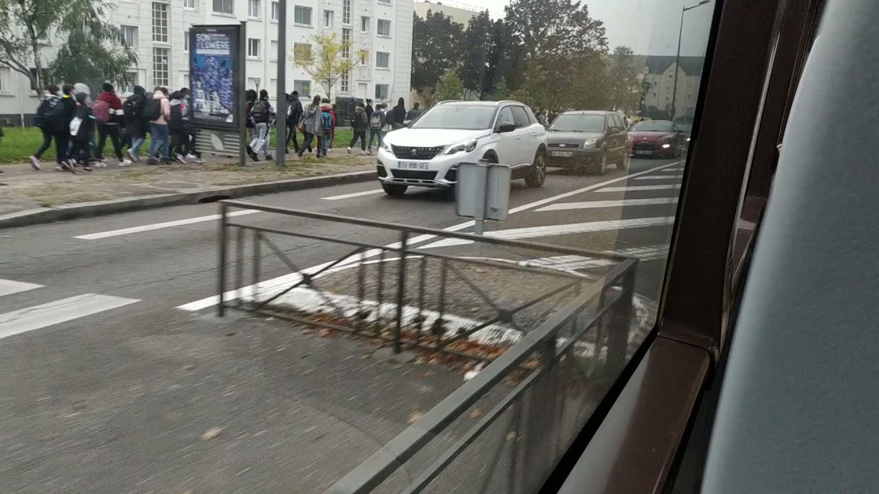 Heuliez GX 337 €6 n°159? (Keolis Blois) - Réseau Azalys (Blois) - Ligne A