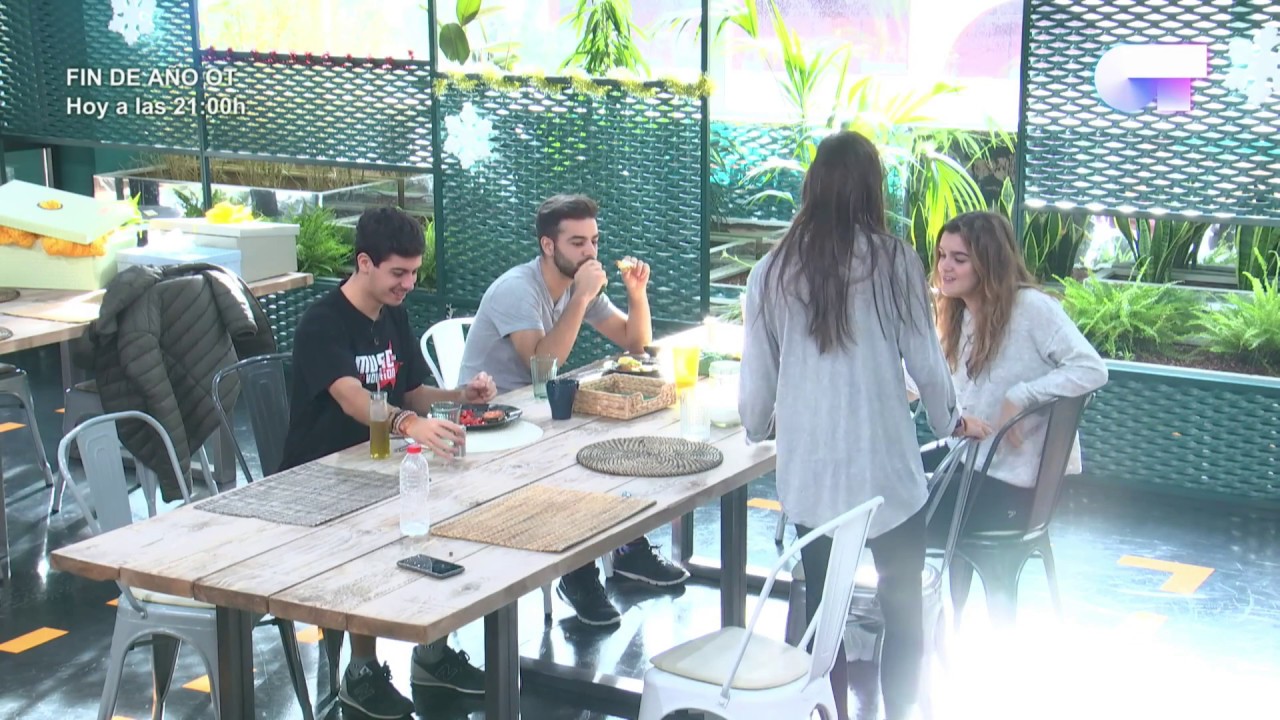 Calentando motores con 'Un año más' de Mecano (atención al beatbox de Alfred)  | OT 2017