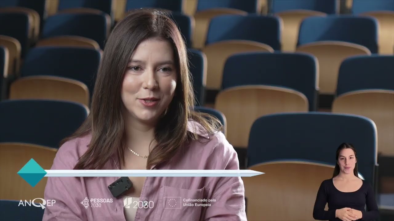 Centros Qualifica - OIE: EMANUELLE GOMES