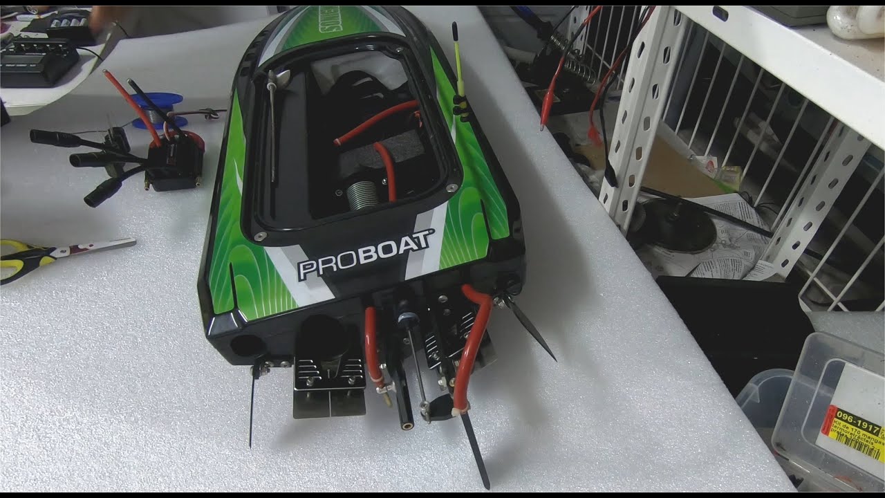 Soldering a CAP pack on the Flycolor 150A esc for the ProBoat SonicWake 36