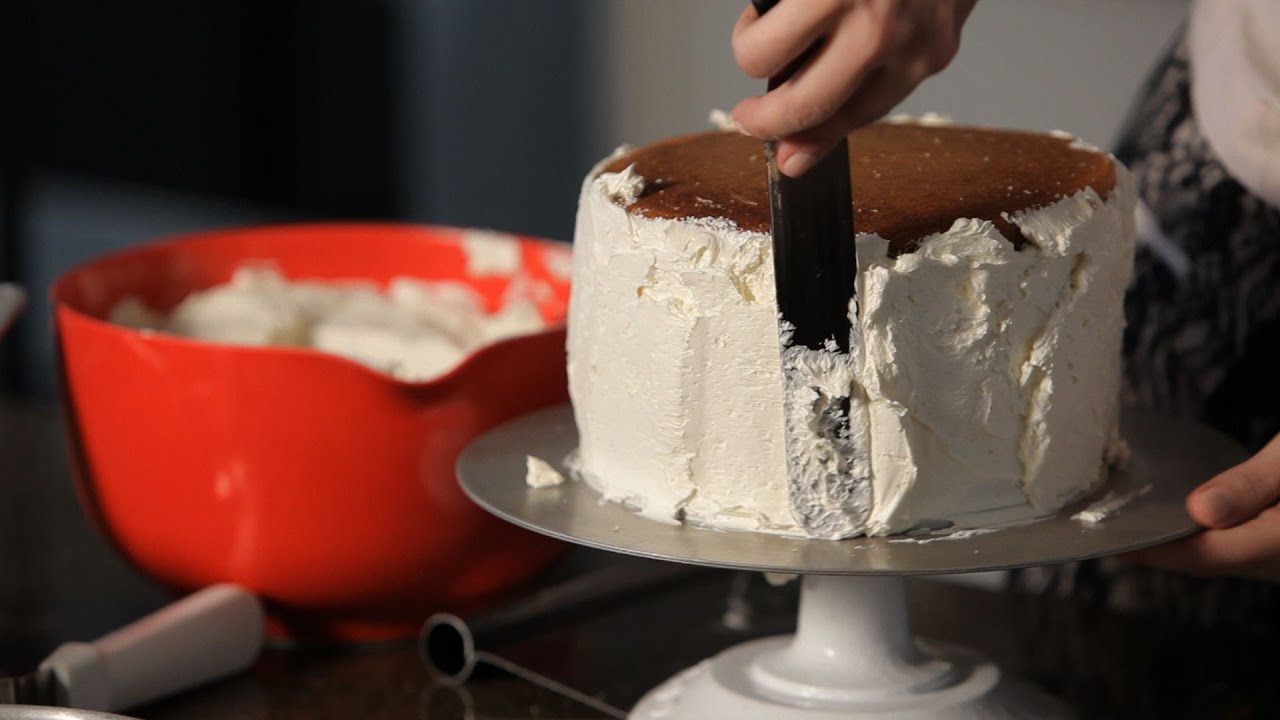 How to Fill & Frost a Cake | Wedding Cakes