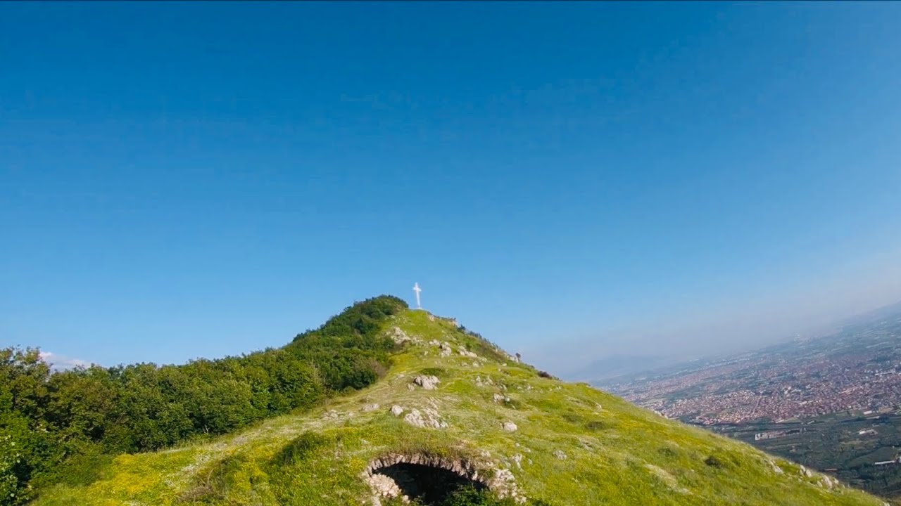 ESCURSIONE SUL MONTE TIFATA CON SALSICCIA ALLA GRIGLIA E VINO ROSSO  PERCORSO COMPLETO