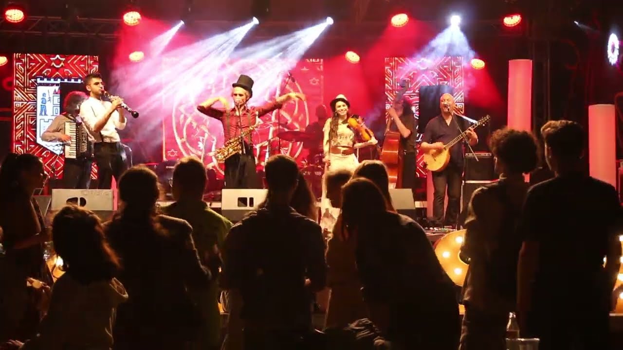L'chaim - Il circo delle anime
