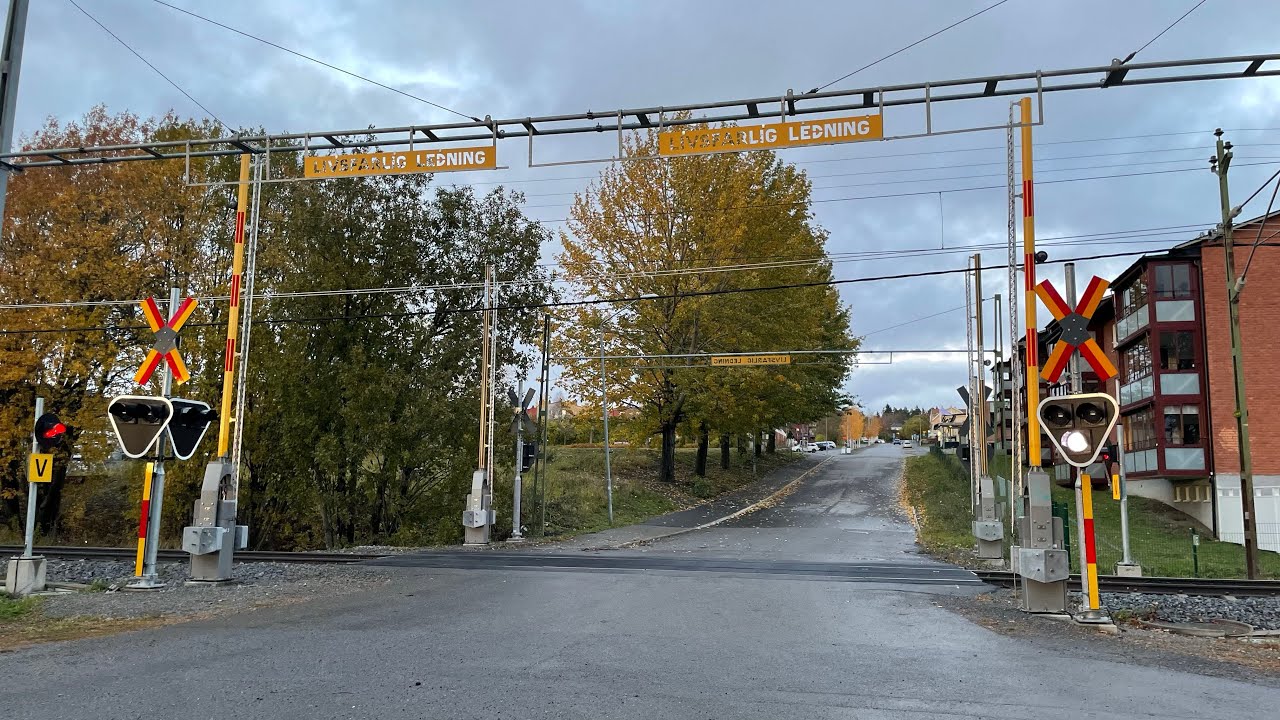 Järnvägsövergång Östersund // Railroad crossing
